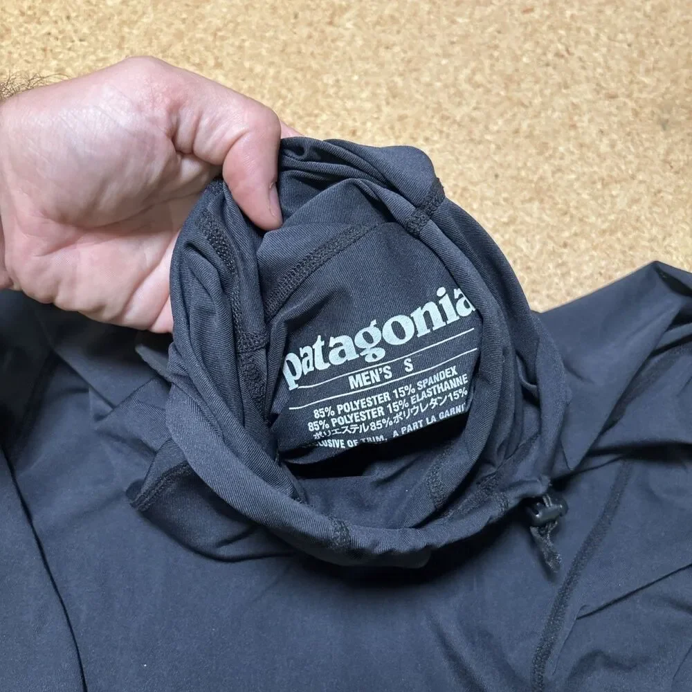 Patagonia Hooded Rash Guard Black Men’s Size Small R0 UPF 50 Surf F2